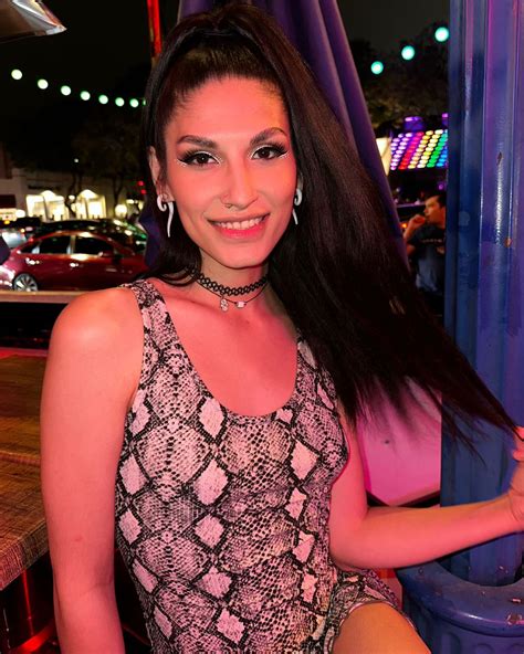 Zariah Aura – Most Beautiful Transgender Woman