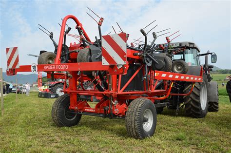 SPIDER HD 1100|10, HD 1100|10 T - Nošeni in vlečeni obračalnik z ...