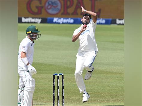 "Siraj weaving magic at Newlands": Sachin Tendulkar lauds Indian pacer ...