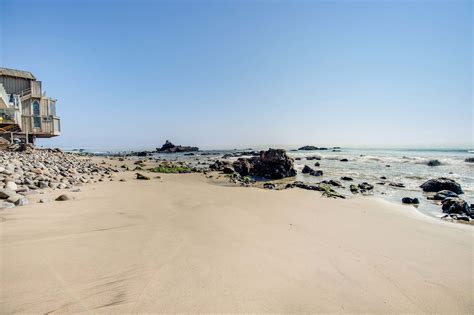 Big Rock Malibu Beach — Barrie Livingstone