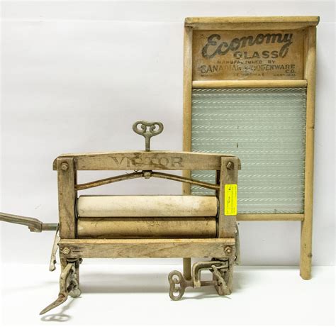 ANTIQUE CLOTHES WASHER AND DRYER