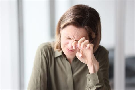 Blood Blister On Eyeball: Causes, Care & When To Worry | CPR First Aid