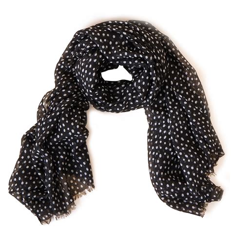 Buy Scarves for Women Online - Accessorize India