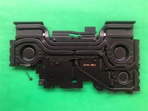 Alienware M16 Fan Header 的图像结果