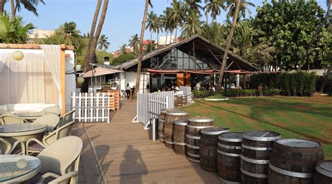 RAZZBERRY RHINOCEROS, Mumbai - Juhu - Restaurant Reviews, Phone Number ...