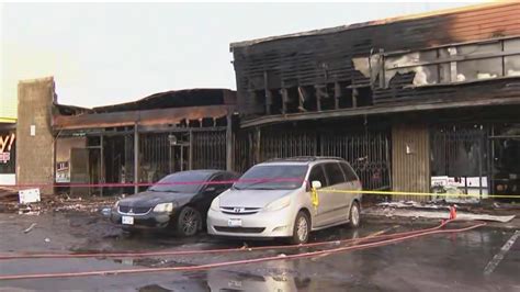Crews battle fire at shopping center in Spring Valley | cbs8.com