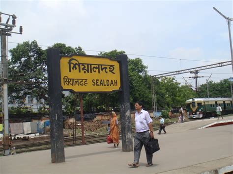 Sealdah Station 的图像结果