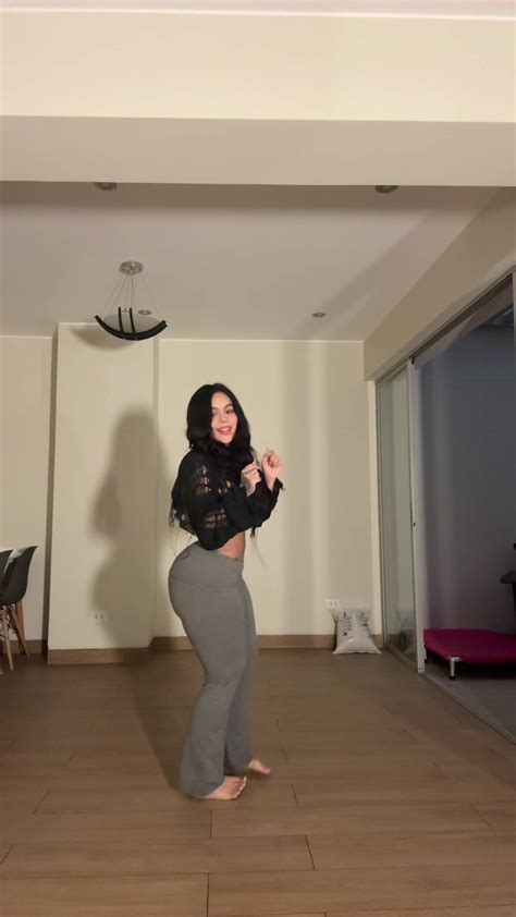 Victoria Hernández (@victoriahjt) - Urlebird