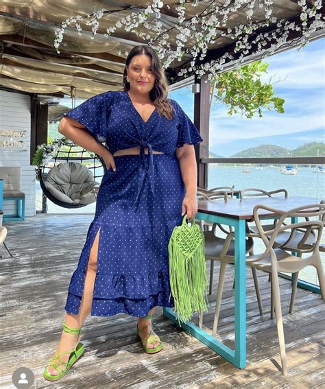 Pin de Cris Costa Soto em Corpo 50/48 ou GG | Looks plus size, Looks ...