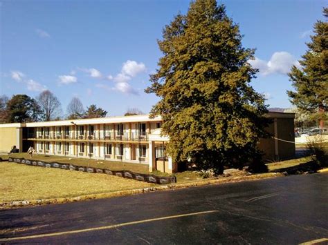 SUPER 8 BY WYNDHAM ASHEVILLE AIRPORT (Fletcher) - Hotel Reviews, Photos ...