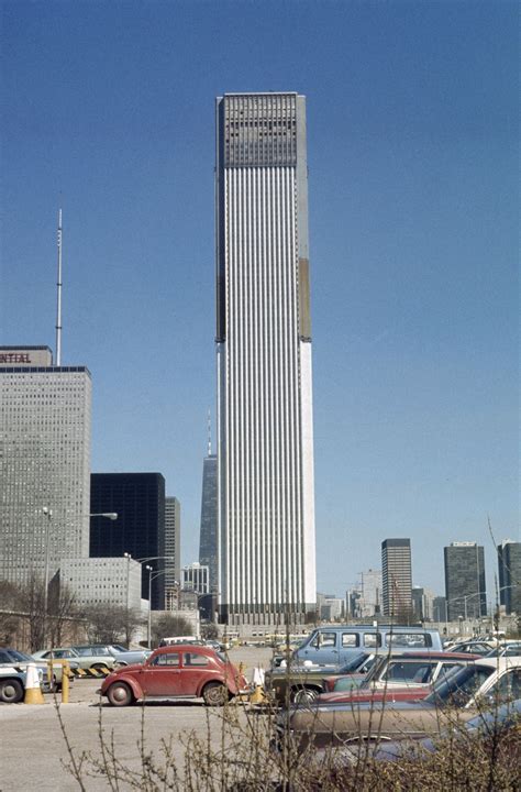 Chicago, 1973. Construction of Aon Center. | Chicago buildings, Chicago ...
