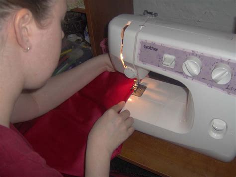 How to Thread A Consew Sewing Machine 的图像结果