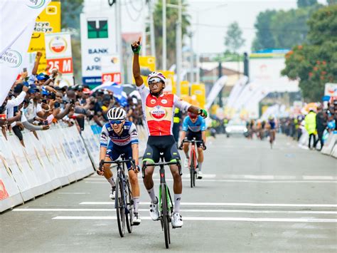 https://visitrwanda.com/wp-content/uploads/fly-images/19697/52718732297_03c6d5f528_k-1920x1440.jpg