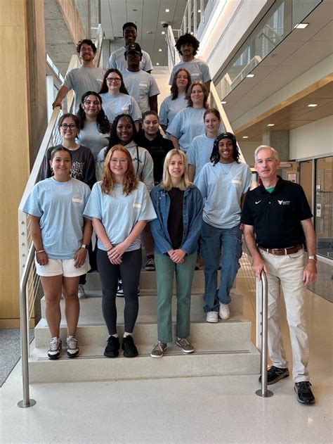 Meet your Fine Focus team! The Fine Focus class at Ball State ...