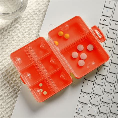 Travel Pill Organizer, 8 Compartments Portable Pill Case, Daily Pill ...
