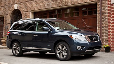 Nissan Pathfinder Hybrid | 2014MY | Front