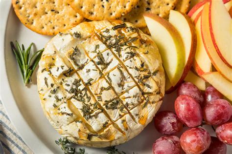 Baked Brie with Jalapeno Jelly - Cheri's Desert Harvest