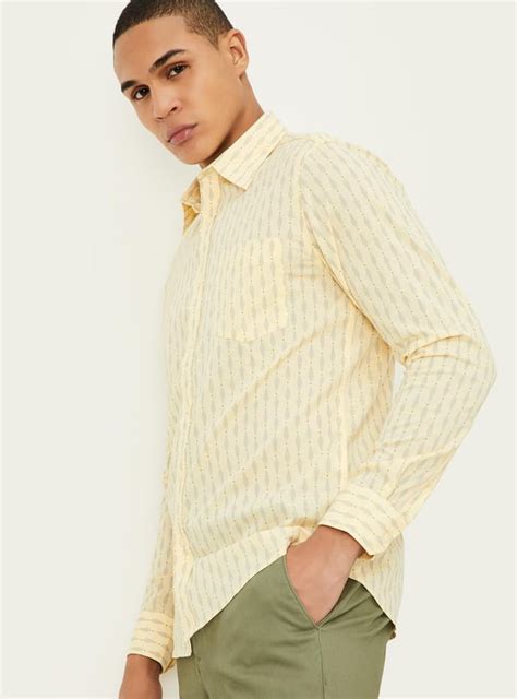 Buy Men Printed Regular Fit Casual Shirt Online at just Rs. 899.0 ...