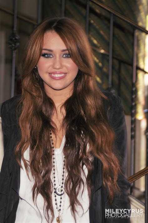 Miley Cyrus 2010 Hair Color