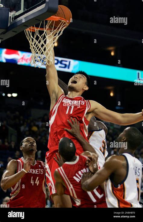 Yao Ming NBA 的图像结果