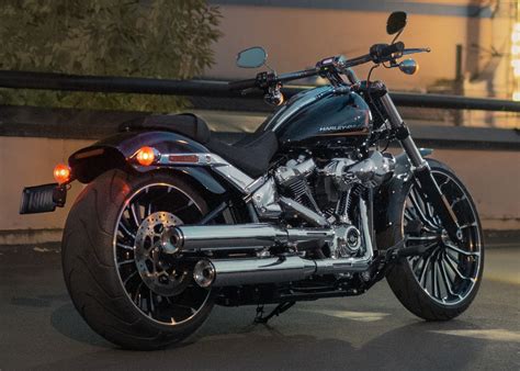 2024 Breakout 117 Motorrad | Harley-Davidson DE
