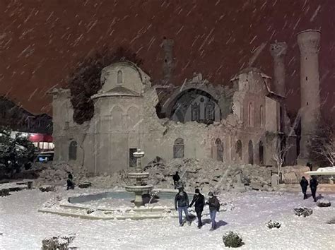 Turkey-Syria Earthquake: Death Toll Crosses 4,300 With Numbers Expected ...