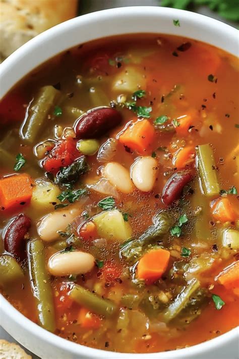 Olive Garden Vegetable Soup – Easy Recipe You’ll Love - Yummy Temple