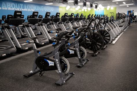 Equinox Goes Mass-Market With $20-a-Month Blink Fitness Racked NY ...