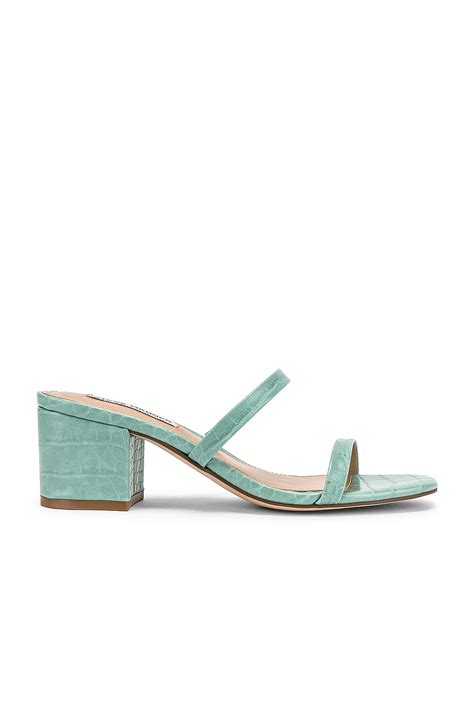 Steve Madden Issy Mule in Mint | REVOLVE