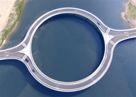 In the Round: Rafael Viñoly Completes a Perfectly Circular Bridge in ...