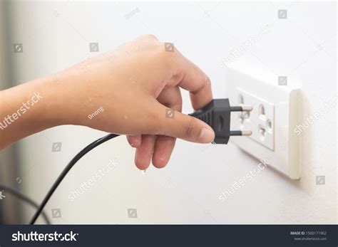 Electricity Wall Outlet 的图像结果
