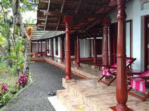 Backwater Home offering accommodation and traditional Ayurvedic ...