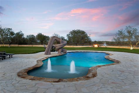 Rancho Los Alacranes - Texas Family Reunions Ranch and Retreat