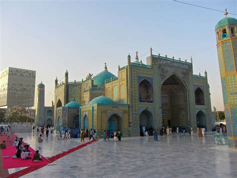 Mazar-i Sharif shopping centre and offices, Afghanistan - Leonardo Progetti