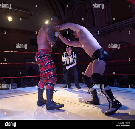 Full nelson wrestling hi-res stock photography and images - Alamy