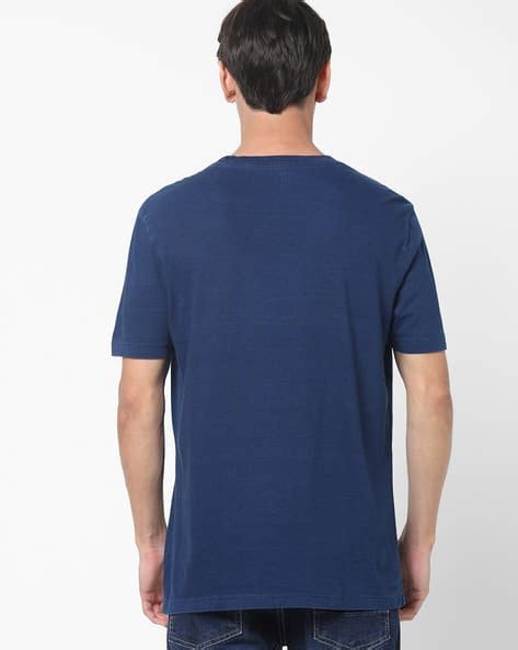 Buy Indigo Tshirts for Men by GAP Online | Ajio.com