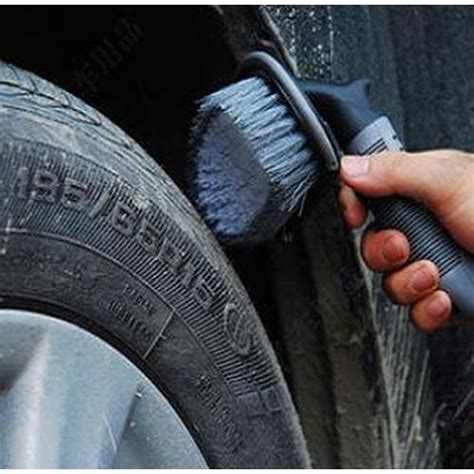 Jual Sikat Pembersih Ban Mobil #031048 - Jakarta Pusat - Kyuti (Indo ...
