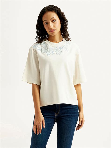 Women's Embroidered Relaxed Fit T-shirt – Levis India Store