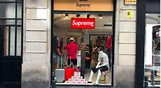 supreme shop supreme spain supreme store exposed straatosphere supreme shop supreme spain supreme store exposed straatosphere