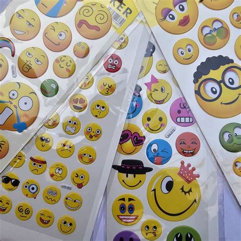 SMILE STICKER (LXA) 1PC RANDOM DESIGN WILL BE SHIPPED - EKC2043 – Extrokids