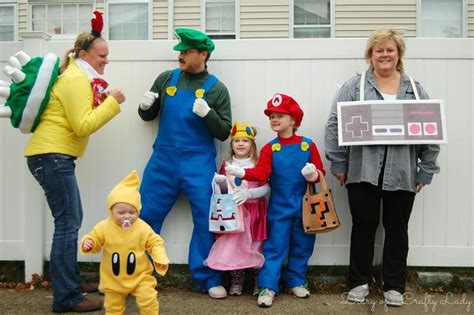 Super Mario Brothers Halloween Family Costume Idea | Family halloween ...