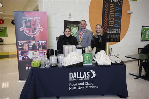 Dallas ISD recognizes National Plastic-Free School Lunch Day | The Hub