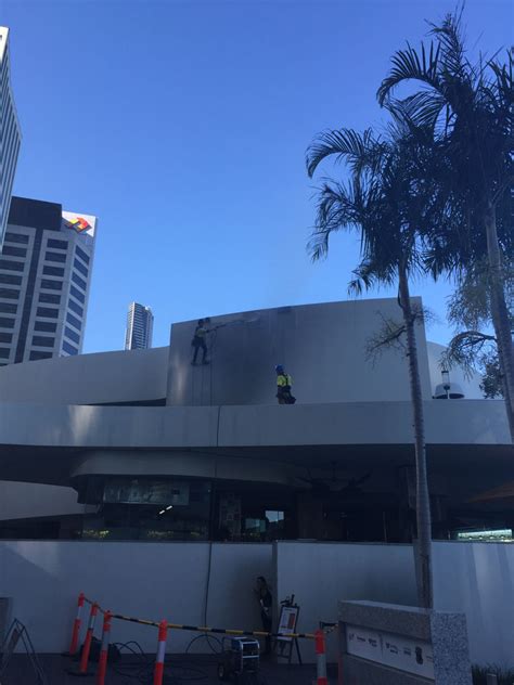 Rezultat imagine pentru Hi-Rise Window Cleaning