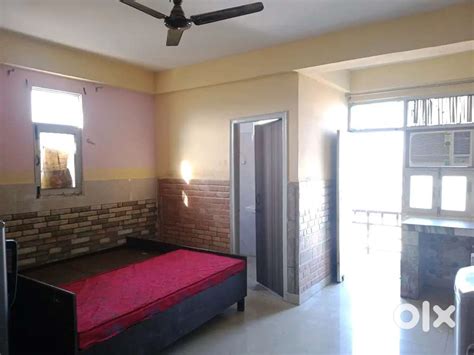 1 RK Studio Apartments For Rent in Sector 73 Noida with POWER BACK UP ...
