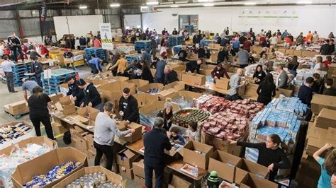 Record number of Canadians using food banks