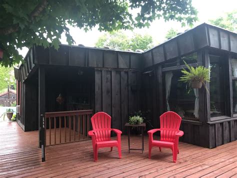 Rondeau Bay Vacation Rentals & Homes - Ontario, Canada | Airbnb