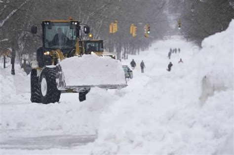 Winter storm kills 60 across US, over 15,000 flights cancelled; Buffalo ...