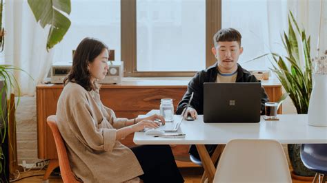 Essential guide to hybrid and remote team productivity