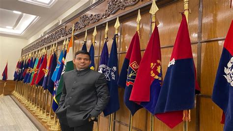 स्कॉलर आयआयटीएन ते डॅशिंग IPS, पंकज कुमावत यांचा प्रेरणादायी प्रवास ...