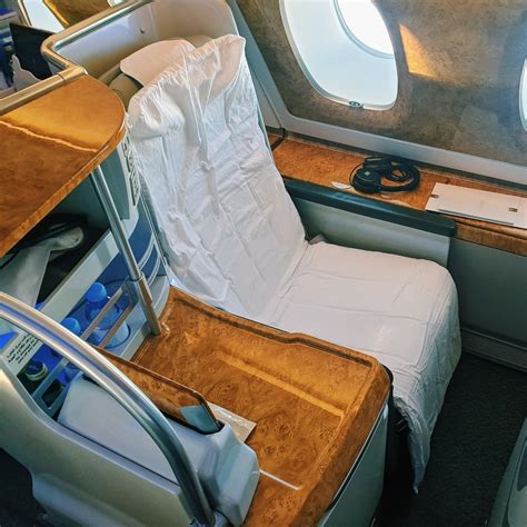 Fly Emirates Business Class 的图像结果